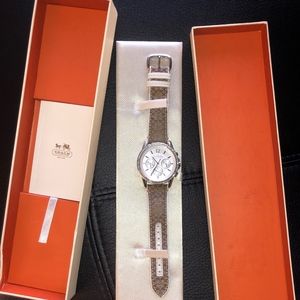 Coach Classic Signature Strap Watch